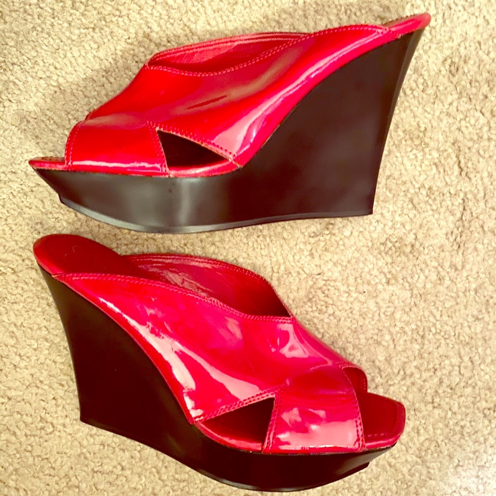 Jessica Simpson Red Patent Leather Wedge 9